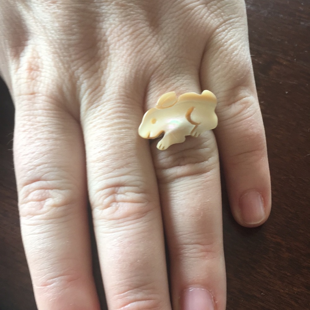 Adjustable pearl style bunny ring